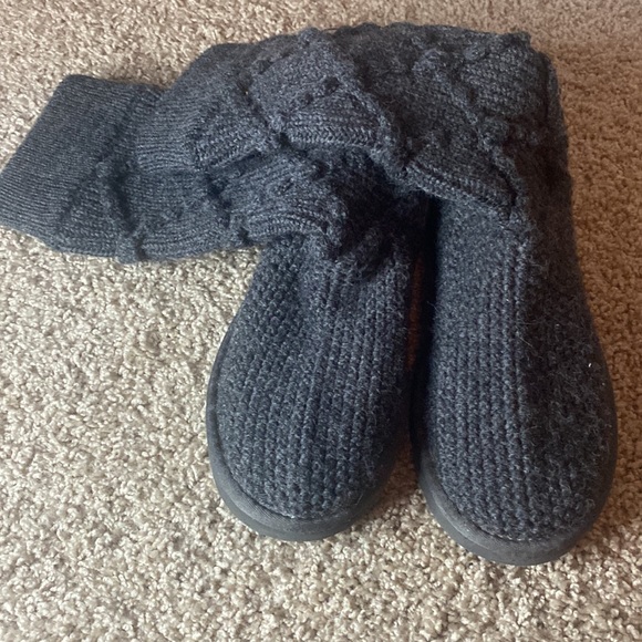 UGG Boots, size 6 - Picture 3 of 6